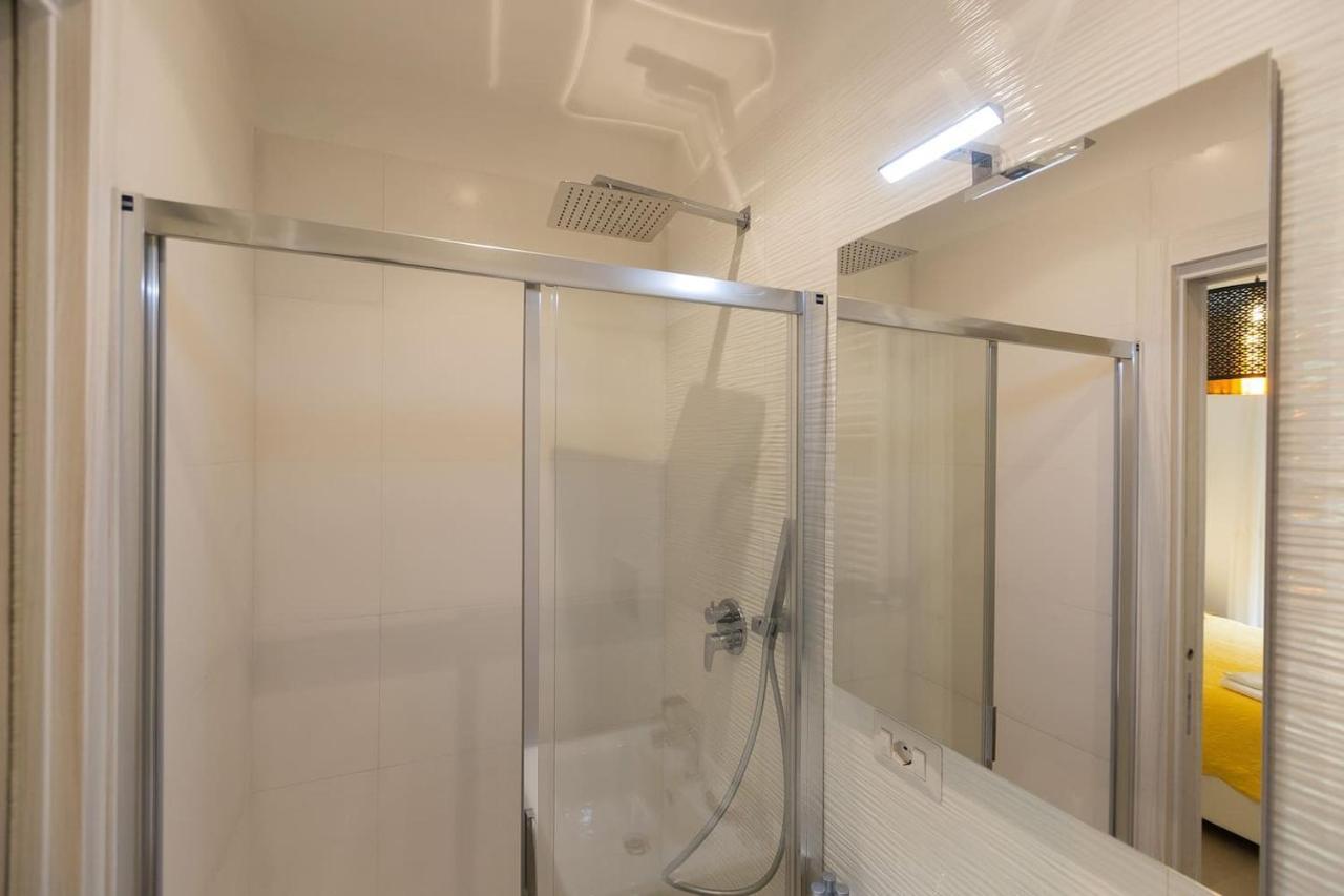 רומא Lovely New Apartament, Viale Trastevere מראה חיצוני תמונה