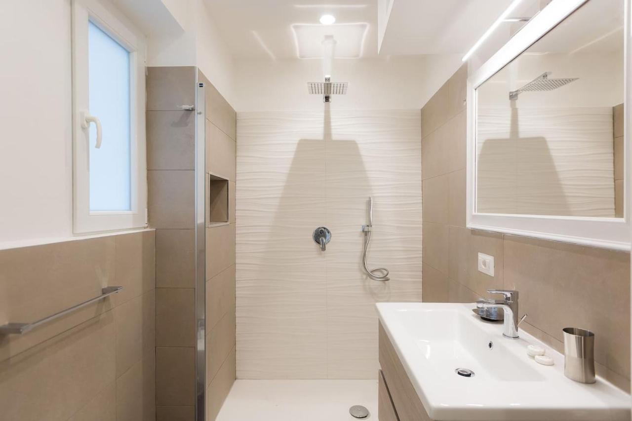 רומא Lovely New Apartament, Viale Trastevere מראה חיצוני תמונה